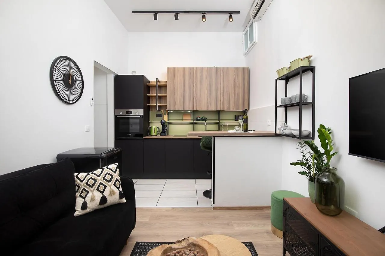 Apartment Deluxe Ana Pula